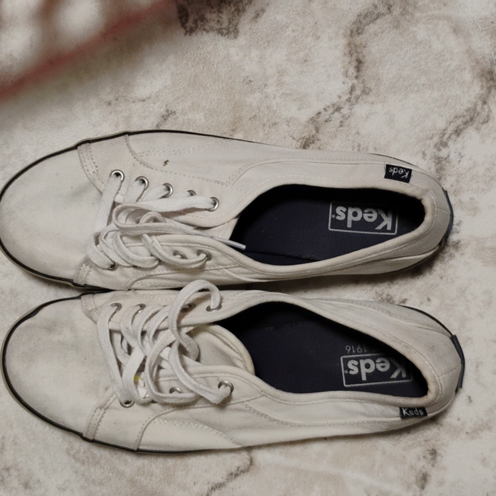 Ladies shoes